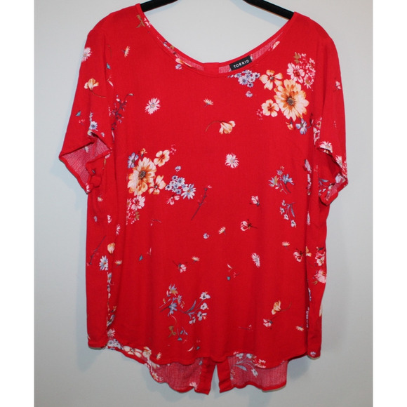 ✨2/$20 Torrid Abbey Gauze Button Back Blouse Floral Red Top Size 0 Large 12 - Picture 2 of 9